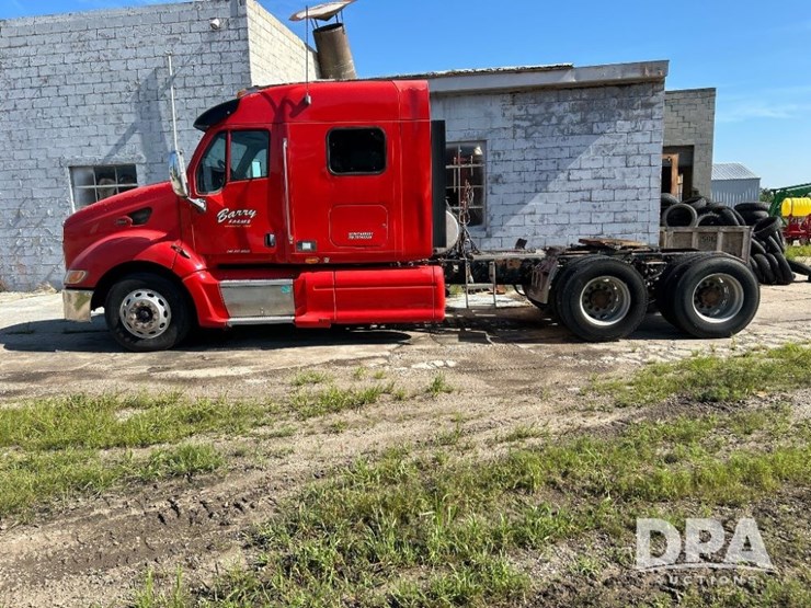 2007-peterbilt-387-image-18