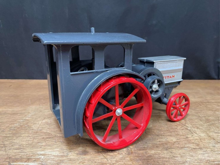 1/16-ihc-titan-oil-tractor-1991-fps-sm-image-7