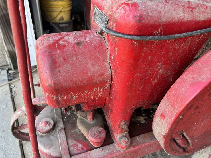 international-harvester-lb-engine-image-12
