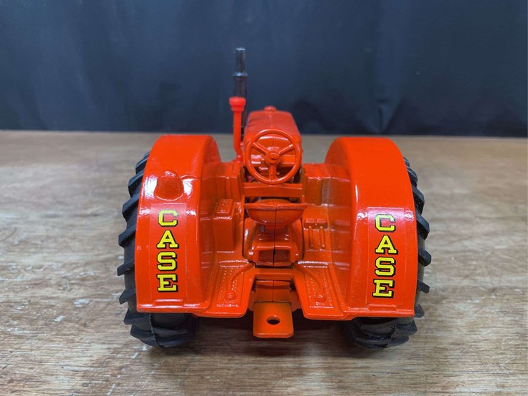 1/16-case-500-1985-nfts-nib-ertl-image-7