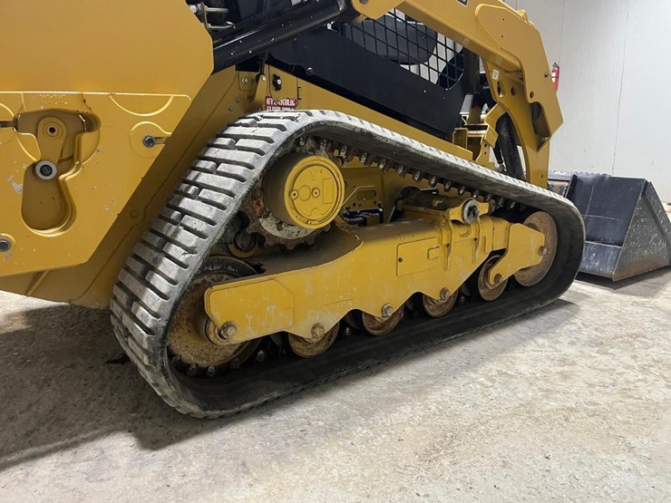 2023-caterpillar-259d3-image-20