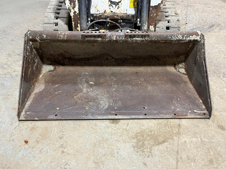 2021-bobcat-t595-image-9