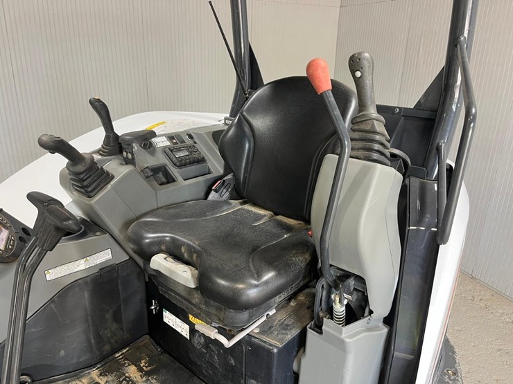 2023-bobcat-e60-image-27