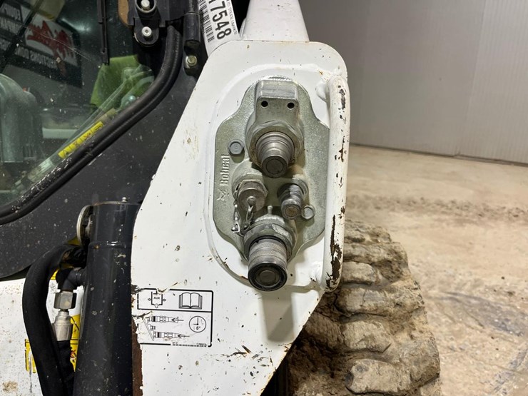 2022-bobcat-s590-image-11