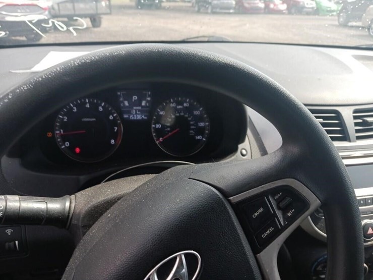 2014-hyundai-accent-runs/moves-gs-image-6