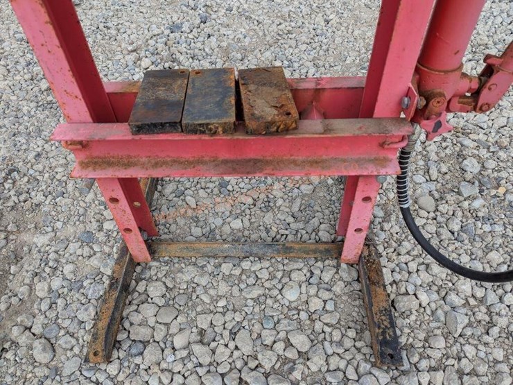 hyrdraulic-press-image-6