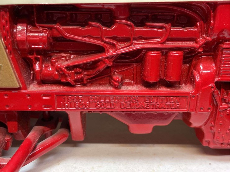 1/16-ih-826-gold-demonstrator-collector-nib-ertl-image-3