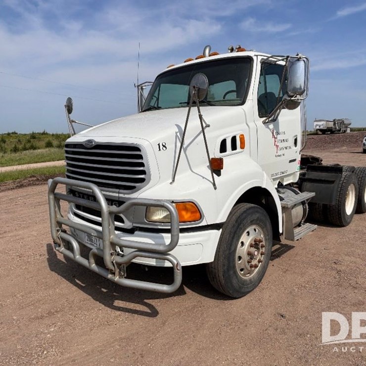 2006 Sterling Day Cab Truck (GP11332, Unit 18)