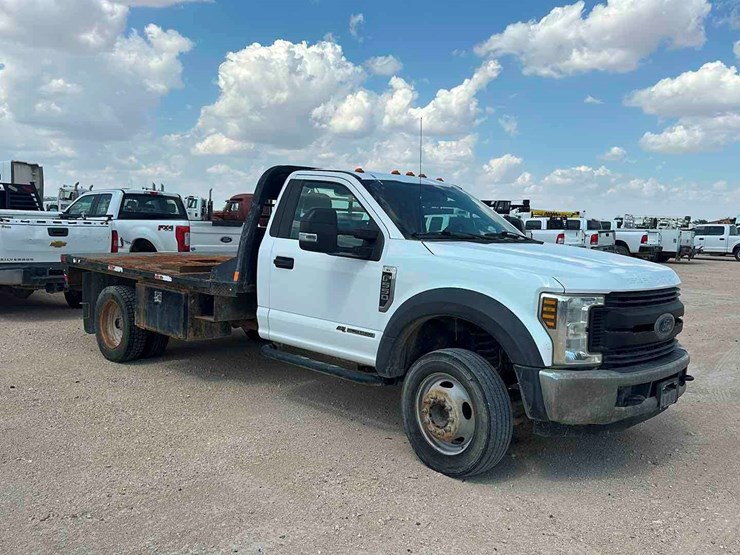 2019-ford-f550-image-2