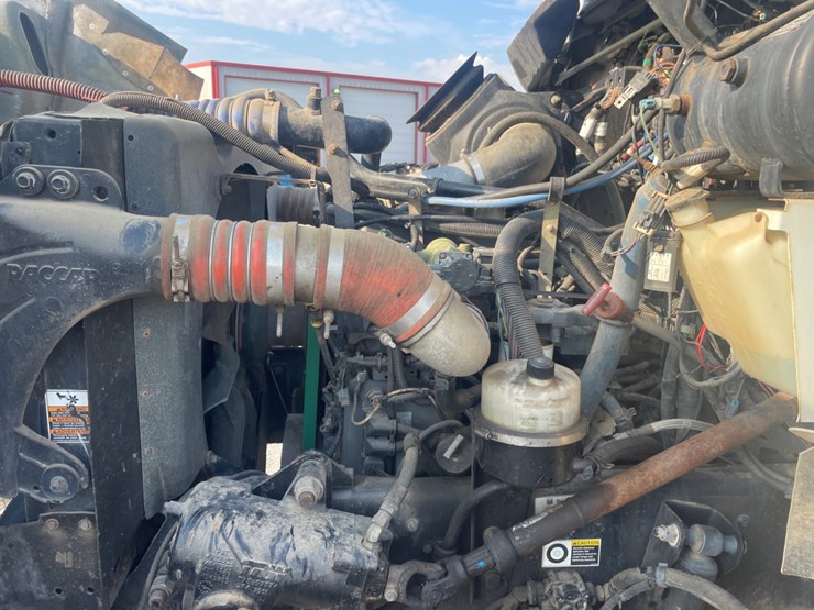 2008-kenworth-t300-image-11