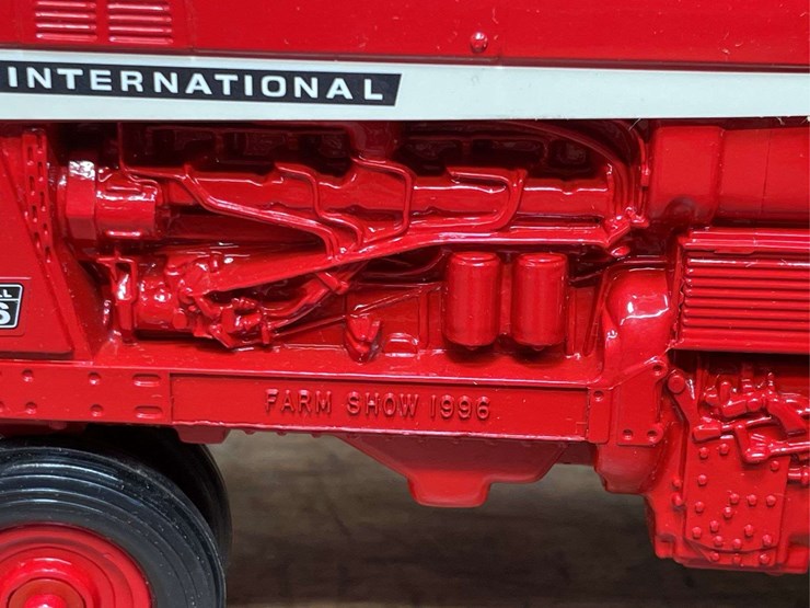 1/16-ih-756-1996-farm-show-nib-ertl-image-4
