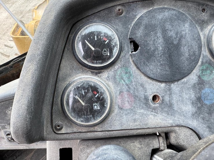 caterpillar-914g-image-22