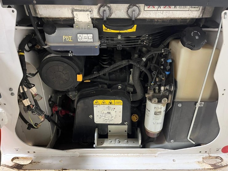 2022-bobcat-t76-image-17