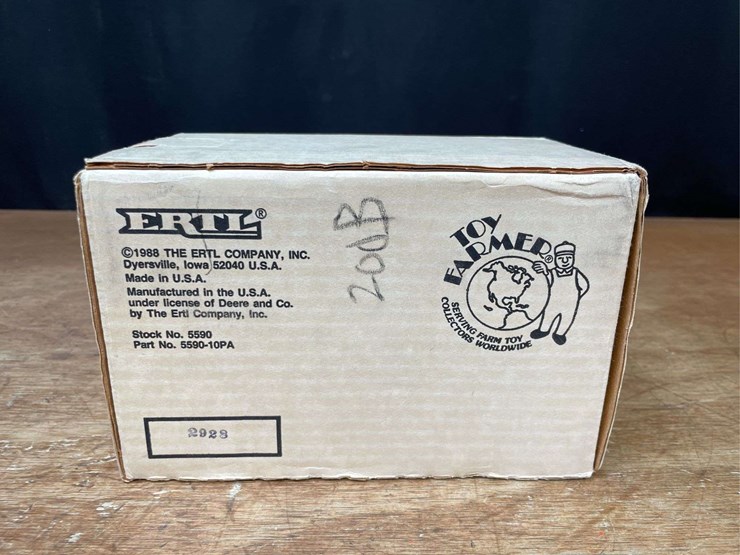 1/16-john-deere-630-lp-1988-nfts-nib-ertl-image-17