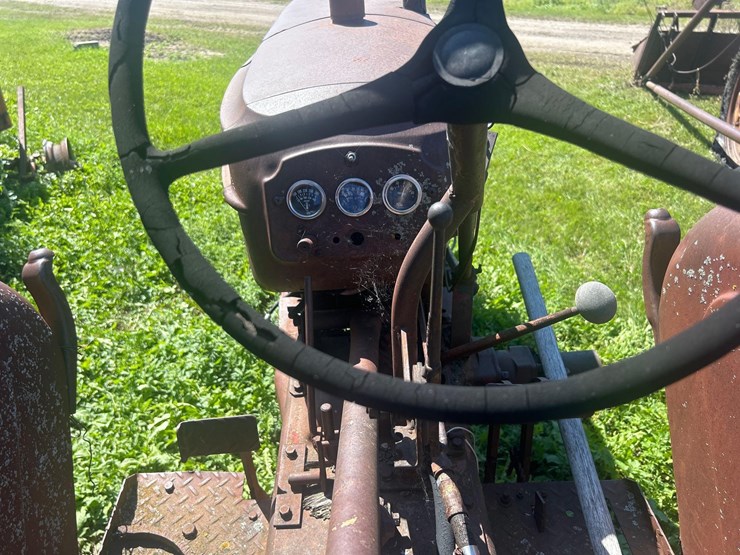 1951-massey-harris-44-image-11