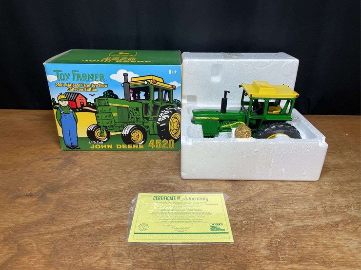 1/16-john-deere-4520-2001-nfts-nib-ertl-image-1