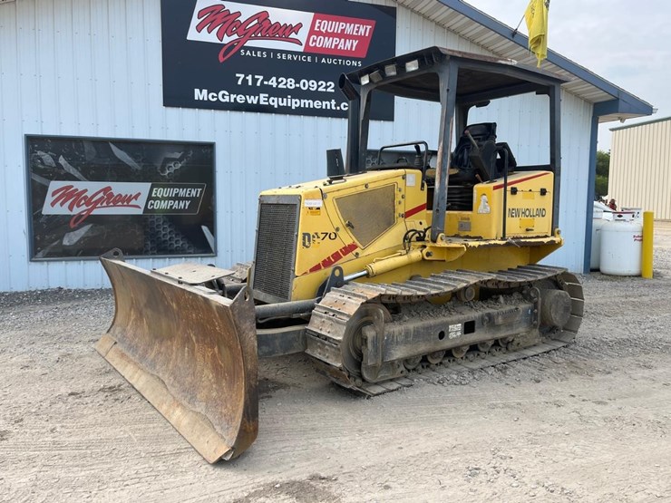 new-holland-d70-crawler-dozer-image-2