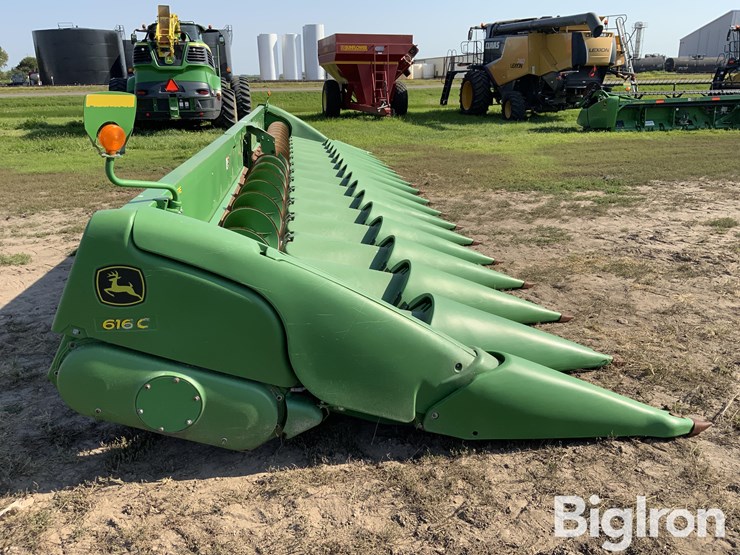 2018-john-deere-616c-image-4