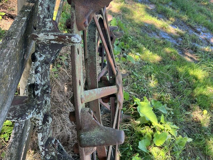 oliver-dual-skeleton-wheels-image-13