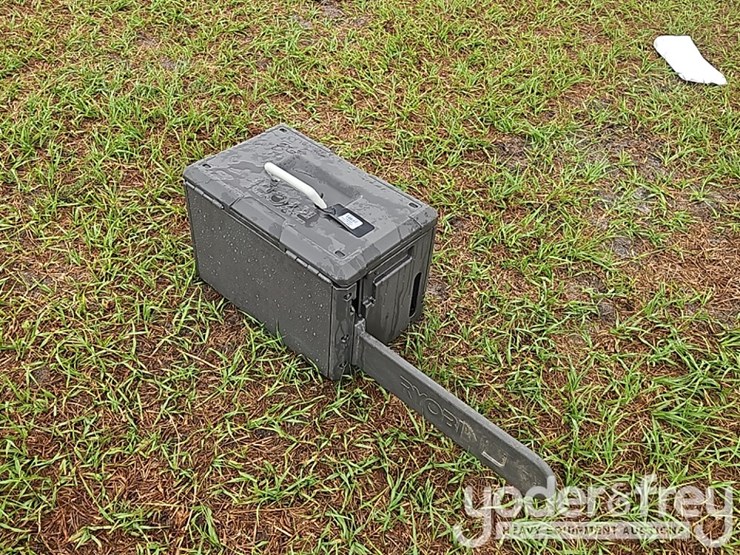 unused-ryobi-18"-chainsaw-image-4