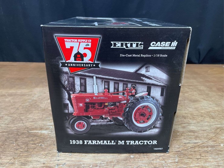 1/16-farmall-m-tsc-75th-anniversary-nib-ertl-image-4