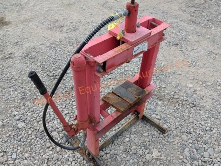 hyrdraulic-press-image-4