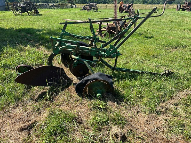 oliver-1-bottom-plow-image-2