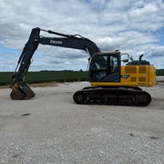 2023 DEERE 200G