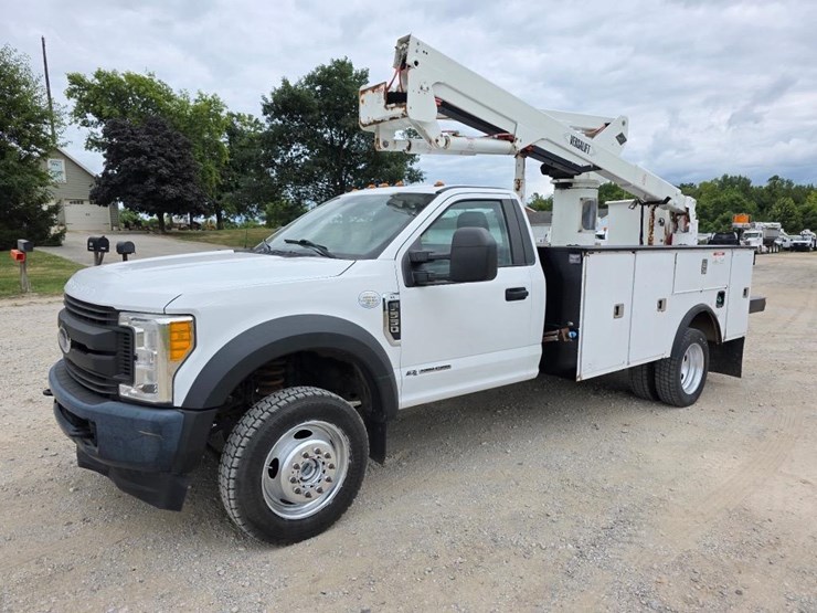 2017-ford-f550-image-2