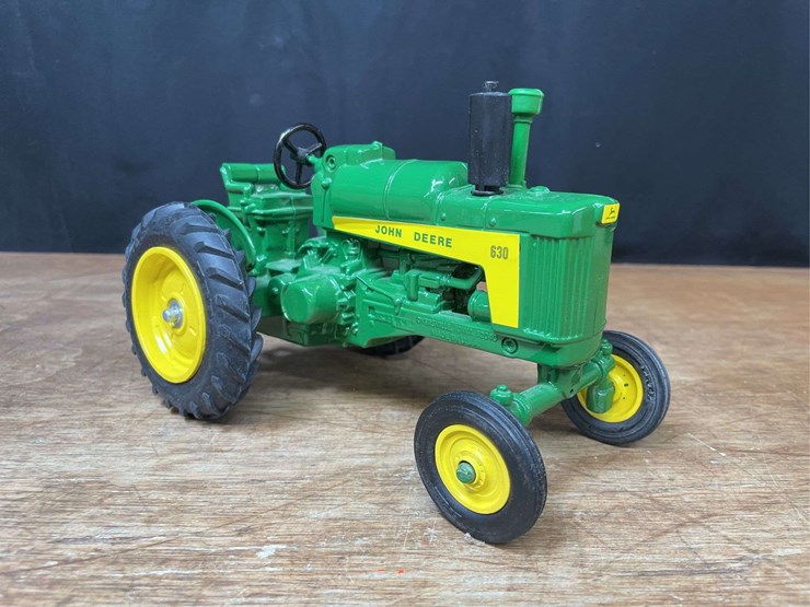 1/16-john-deere-630-lp-1988-nfts-nib-ertl-image-11