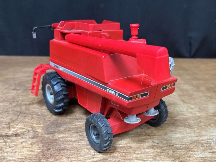 1/32-case-ih-2188-combine-nib-ertl-image-7