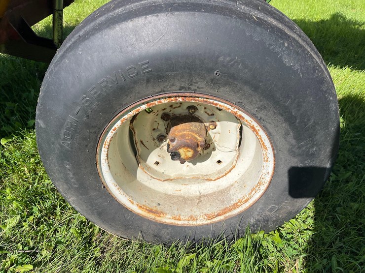john-deere-720-image-11