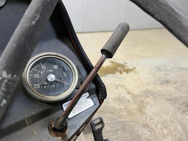 massey-ferguson-231-image-22