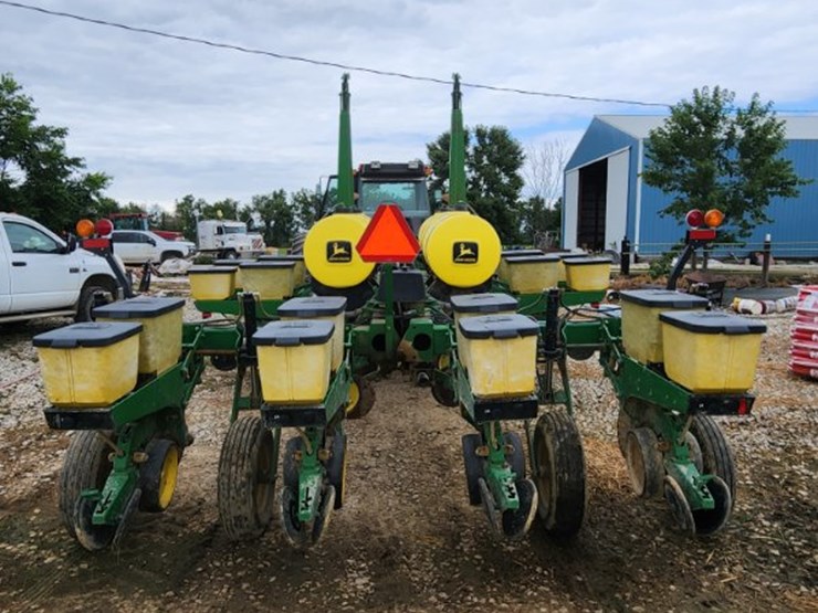 john-deere-7200-image-2