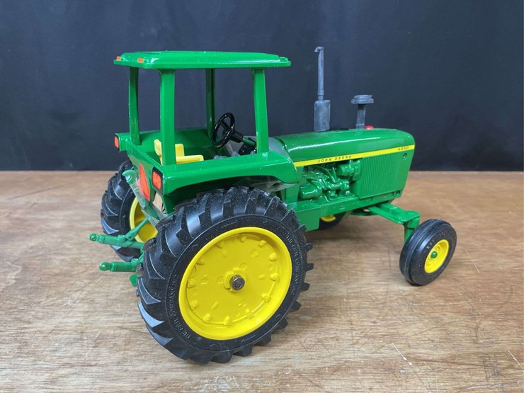 1/16-john-deere-4230-1998-nfts-nib-ertl-image-10