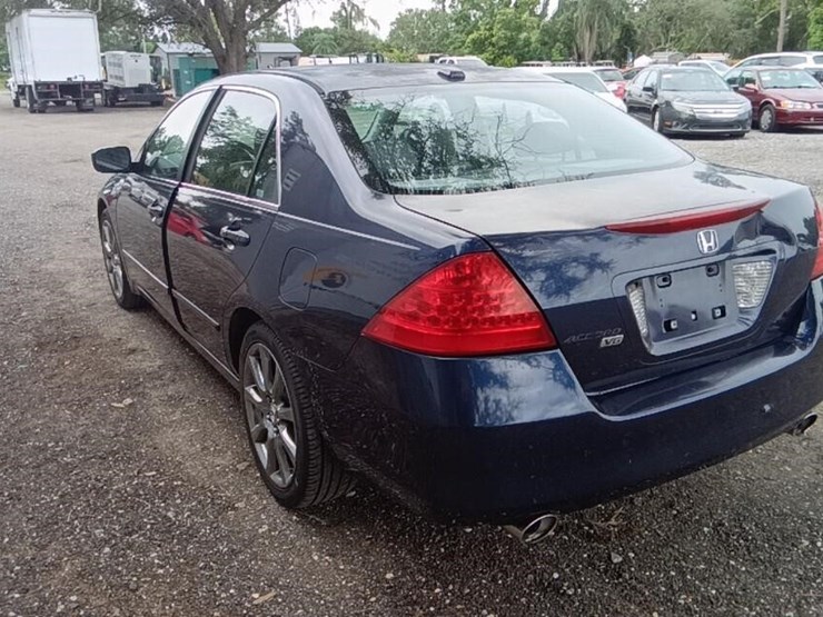 2007-honda-accord-runs/moves-ex-l-v-6-image-4