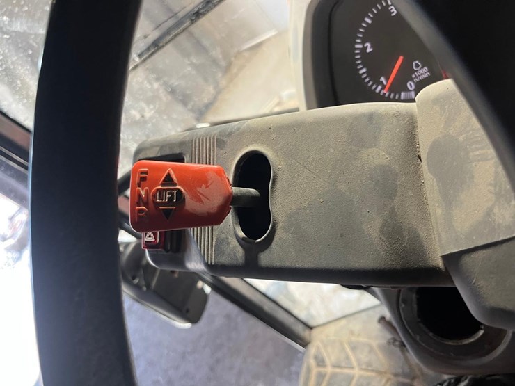 2018-kubota-m5-111hdc-image-26