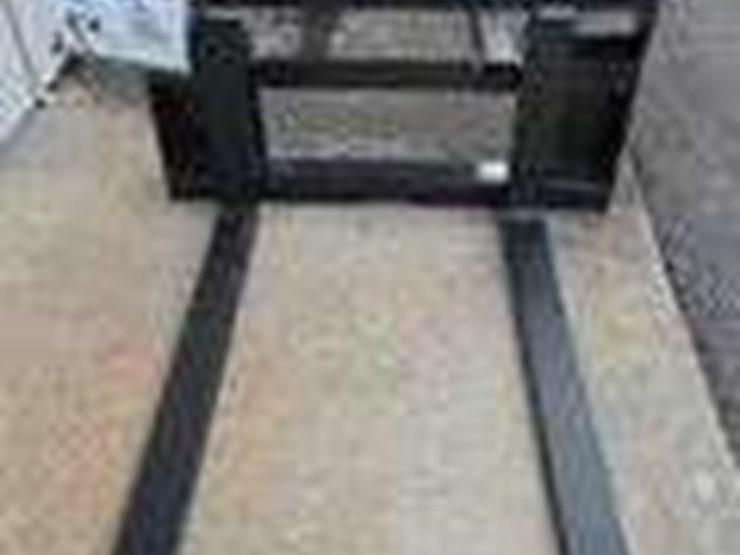 skid-steer-adjustable-pallet-fork,-model-sa11100-image-1