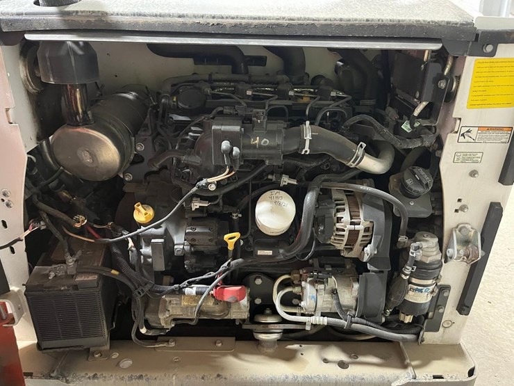 2020-bobcat-s740-image-14