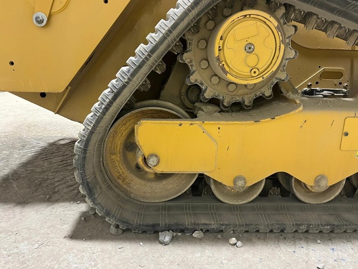 2020-caterpillar-259d3-image-19