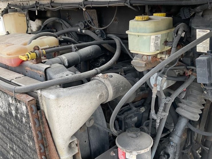 2007-freightliner-mt45-image-11