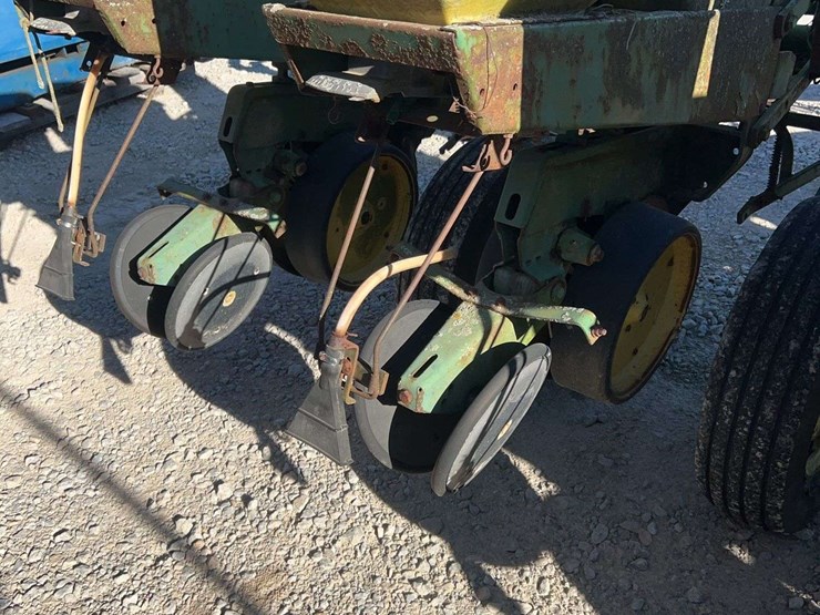 john-deere-7000-image-4