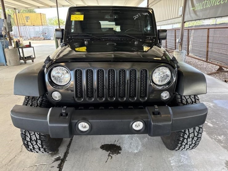2017-jeep-wrangler-image-3