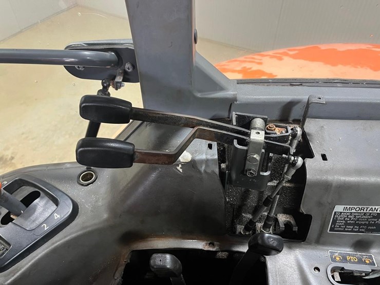 kubota-m6s-111shdc-image-32