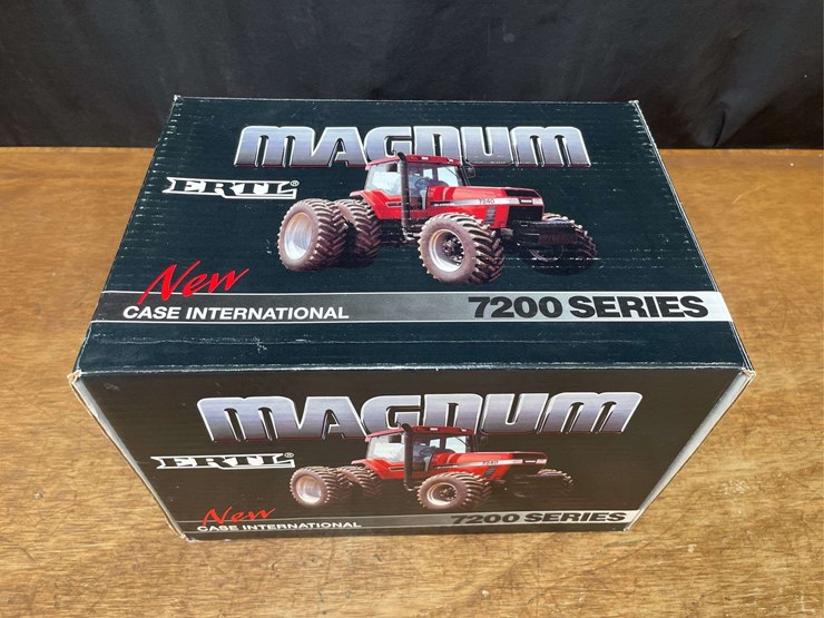 1/16-case-ih-magnum-7240-intro-nib-ertl-image-14
