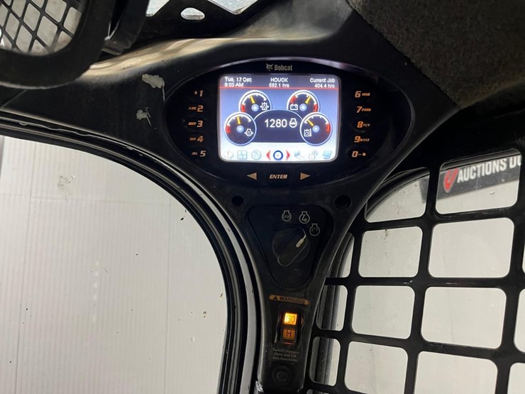 bobcat-t590-image-25