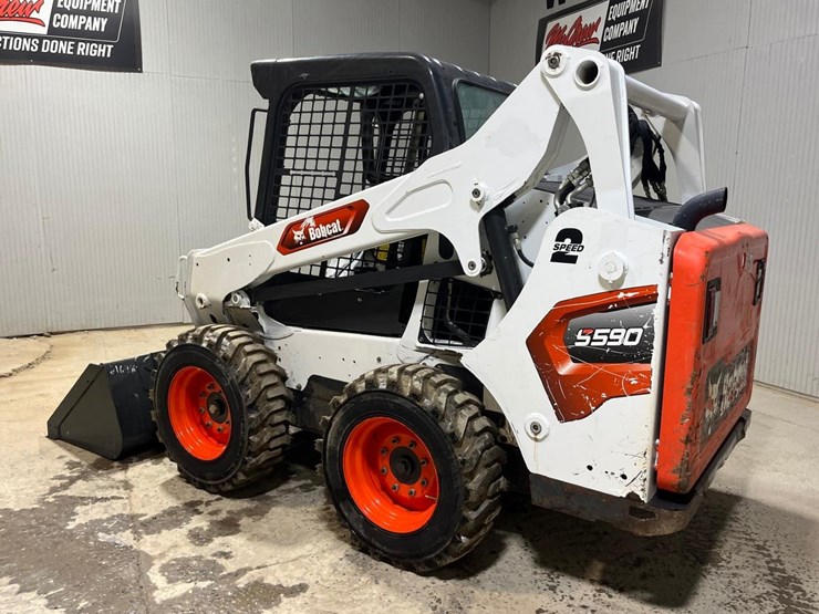 2022-bobcat-s590-image-3