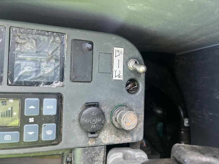 2020-bobcat-e145-image-36