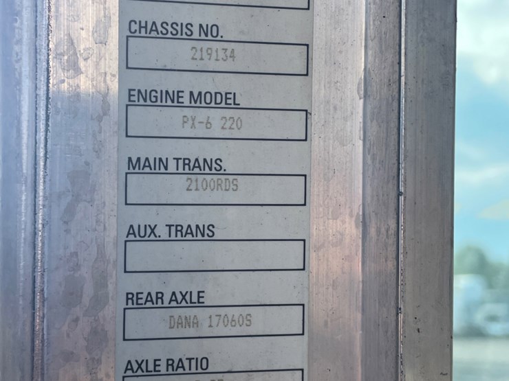 2008-kenworth-t300-image-16