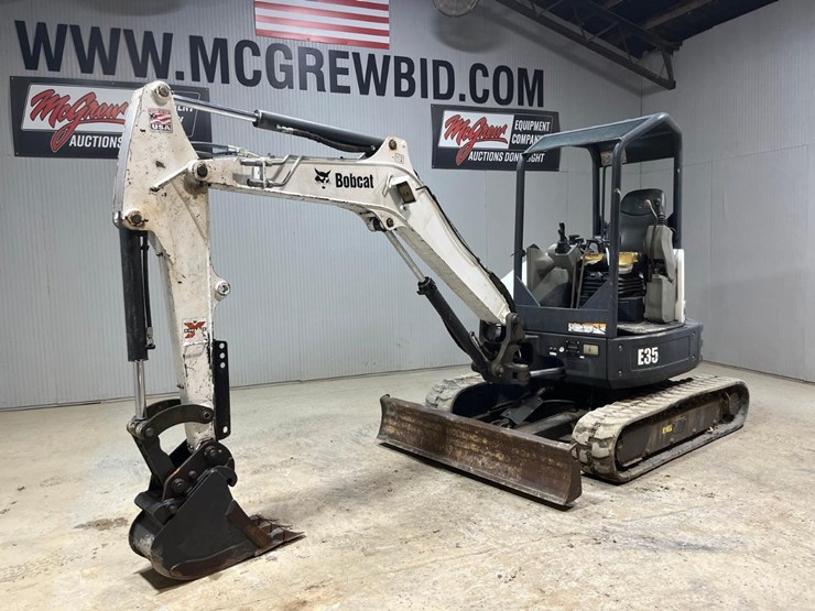 2017-bobcat-e35-image-2